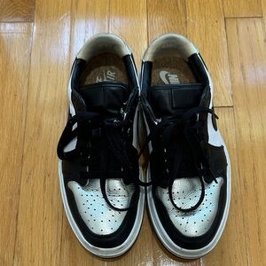 Nike woman platform Black and Silver Sneakers